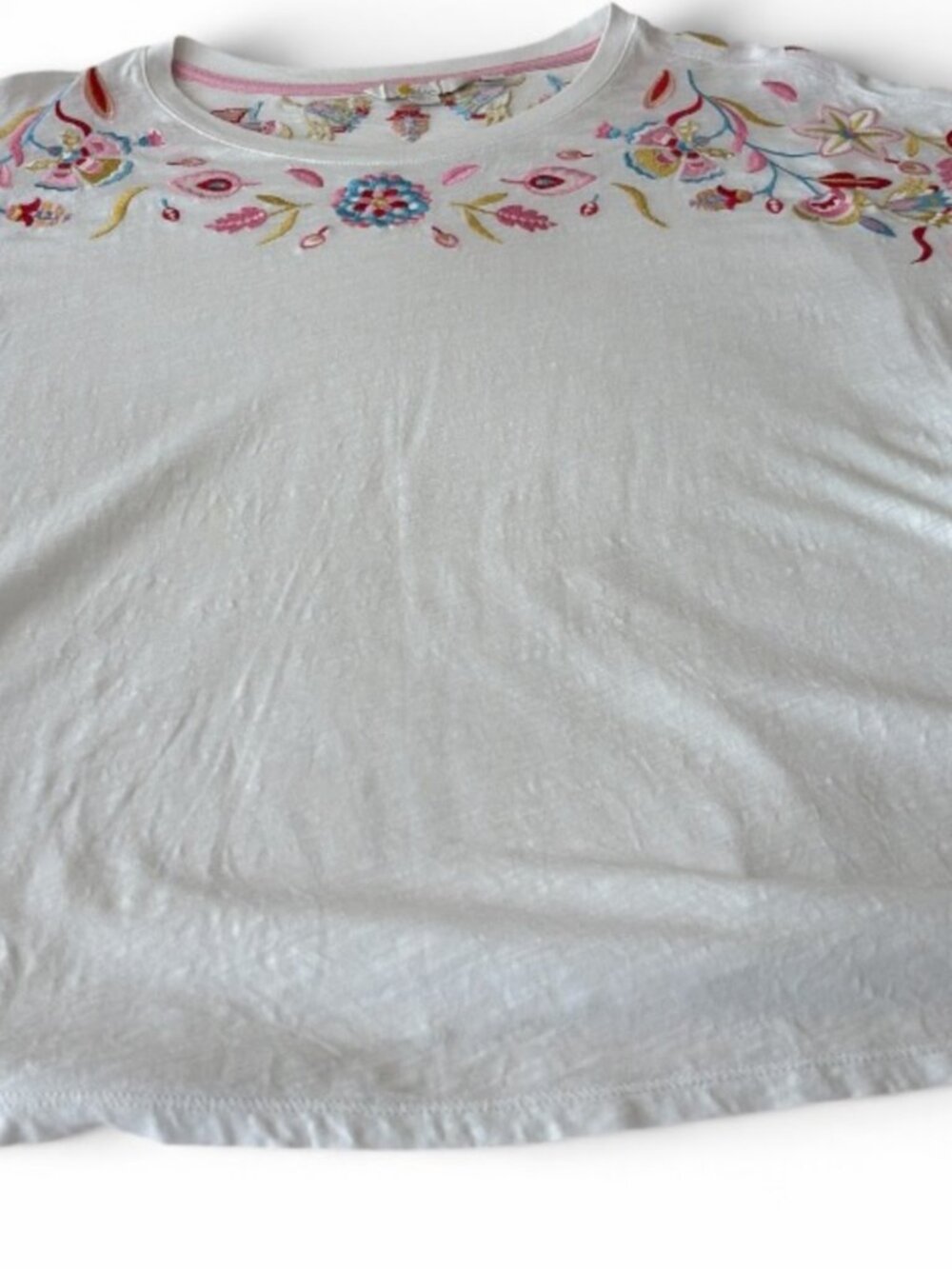 WOMENS BODEN BOHO WHITE EMBROIDERED TEE SHIRT SIZE 14 - Picture 2 of 3